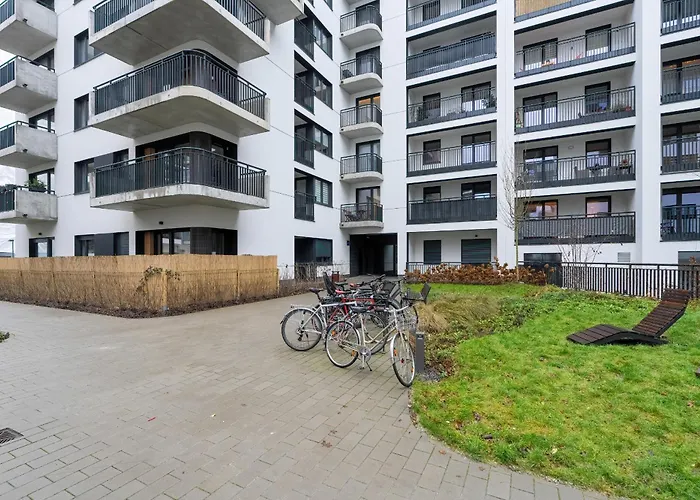 Апартаменты Cozy With Balcony And Free Garage By Renters