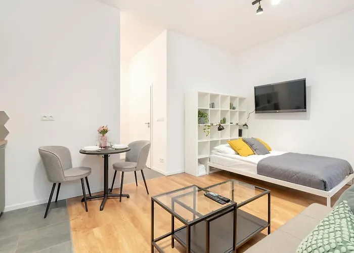 Апартаменты Cozy With Balcony And Free Garage By Renters