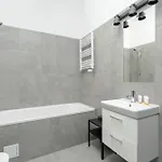 Cozy With Balcony And Free Garage By Renters Appartement