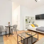 Appartement Cozy With Balcony And Free Garage By Renters