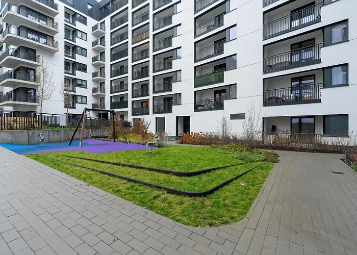 Apartamento Cozy With Balcony And Free Garage By Renters Poznań